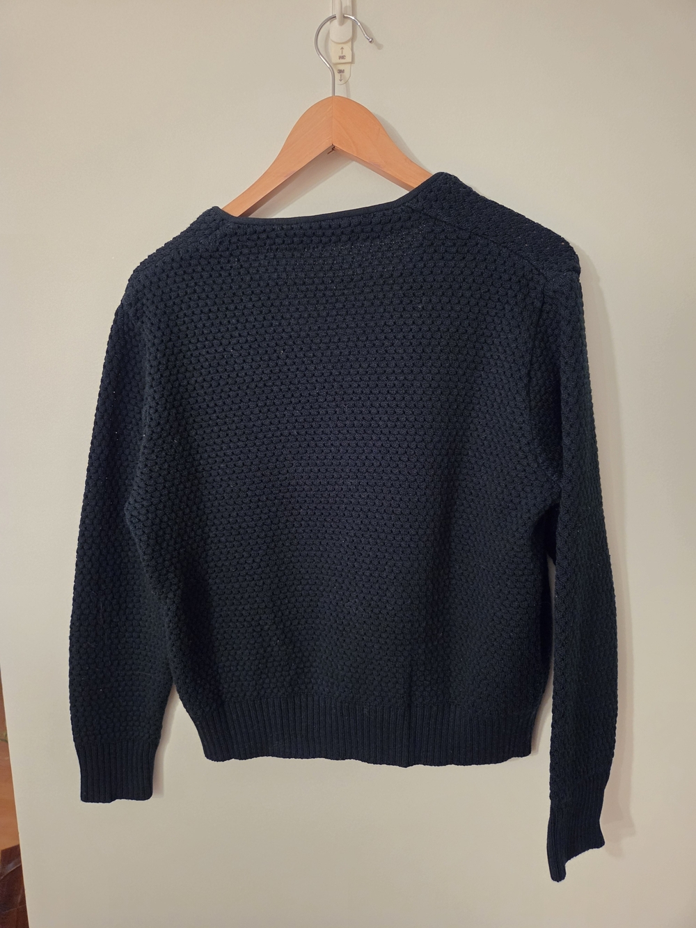 VINTAGE Dark Green Textured V-Neck Cardigan Sweater - Picture 2 of 7